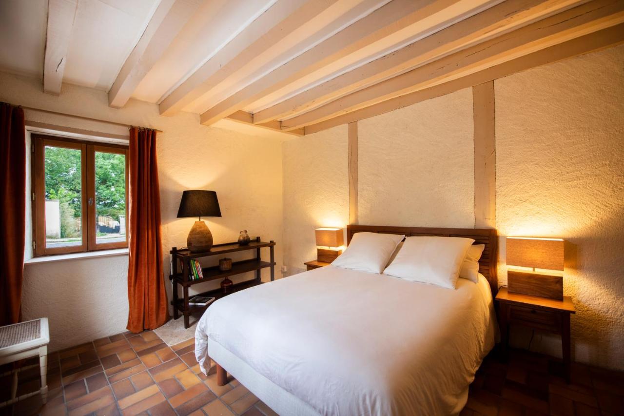 Le Jardin De Josnes Bed & Breakfast Exterior photo